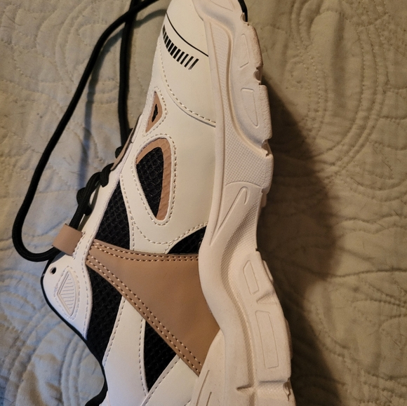 Steve Madden sneakers - Picture 3 of 7